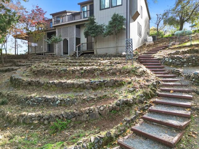 17472 Troy Ct, Grass Valley, CA 95949