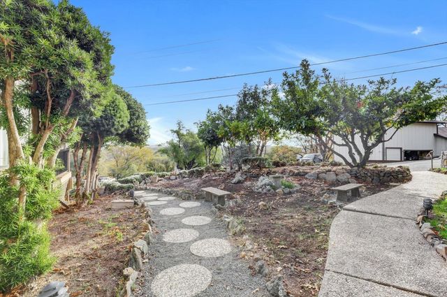 17472 Troy Ct, Grass Valley, CA 95949