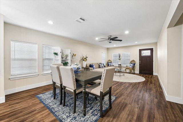 216 E 32nd Street, Houston, TX 77018