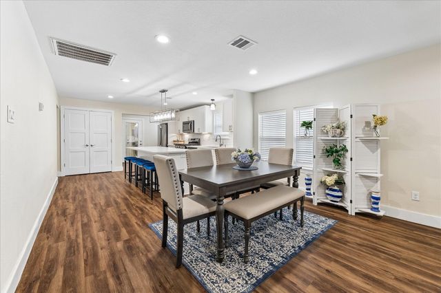 216 E 32nd Street, Houston, TX 77018