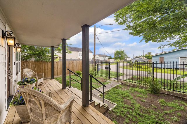 216 E 32nd Street, Houston, TX 77018