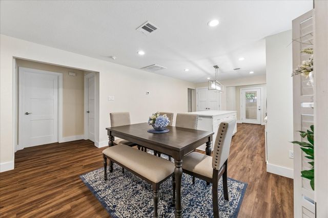 216 E 32nd Street, Houston, TX 77018