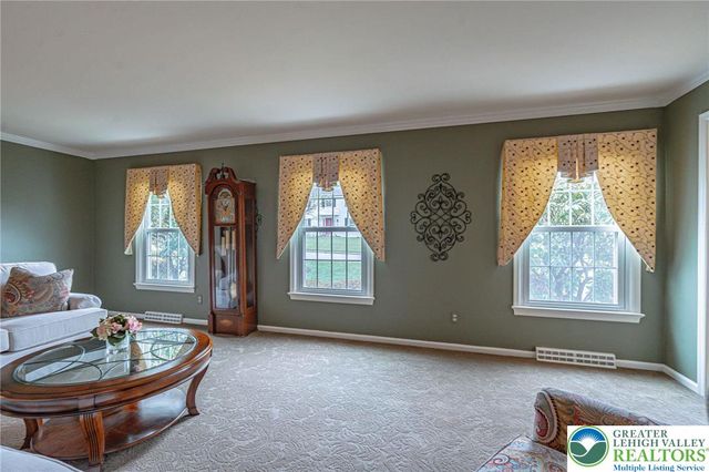 1177 Treeline Drive, Lower Macungie Twp, PA 18103