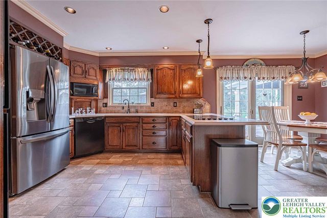 1177 Treeline Drive, Lower Macungie Twp, PA 18103