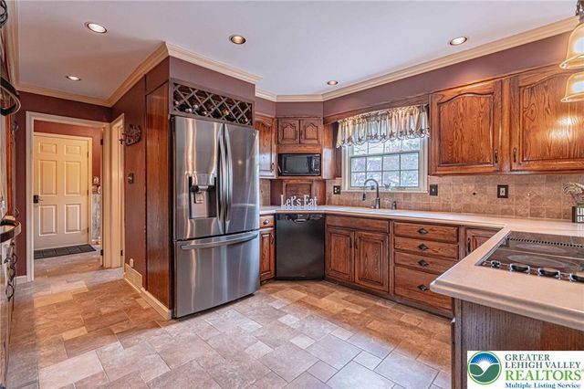 1177 Treeline Drive, Lower Macungie Twp, PA 18103