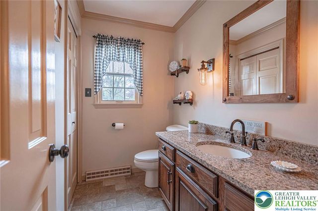 1177 Treeline Drive, Lower Macungie Twp, PA 18103
