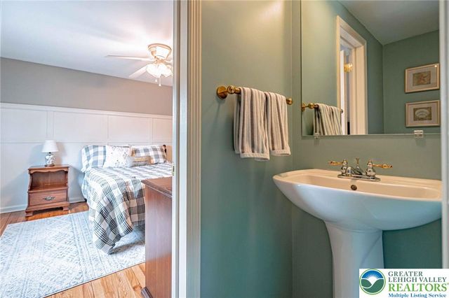 1177 Treeline Drive, Lower Macungie Twp, PA 18103