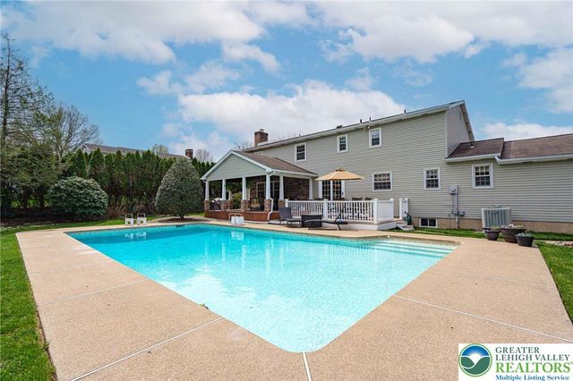 1177 Treeline Drive, Lower Macungie Twp, PA 18103