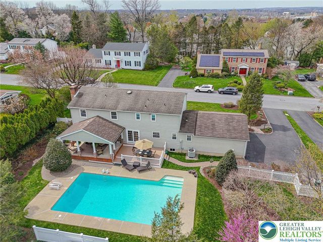 1177 Treeline Drive, Lower Macungie Twp, PA 18103