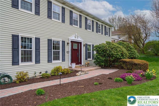 1177 Treeline Drive, Lower Macungie Twp, PA 18103