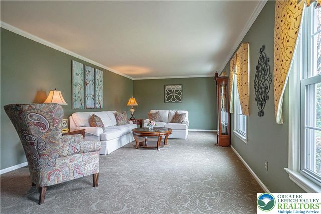 1177 Treeline Drive, Lower Macungie Twp, PA 18103
