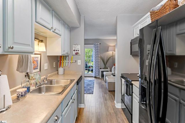 10 Bear Grass Court, Greenville, SC 29605