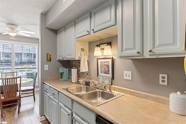 10 Bear Grass Court, Greenville, SC 29605