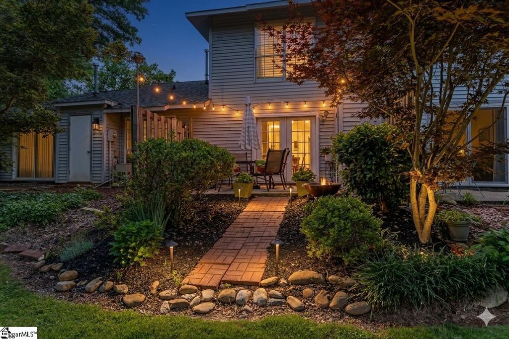 10 Bear Grass Court, Greenville, SC 29605
