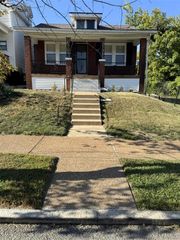 5379 Arlington Avenue, St Louis, MO 63120