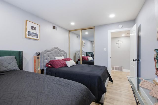 5960 Valley Hi Dr, Sacramento, CA 95823