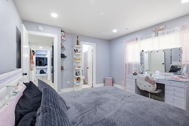 5960 Valley Hi Dr, Sacramento, CA 95823