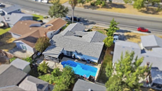 5960 Valley Hi Dr, Sacramento, CA 95823