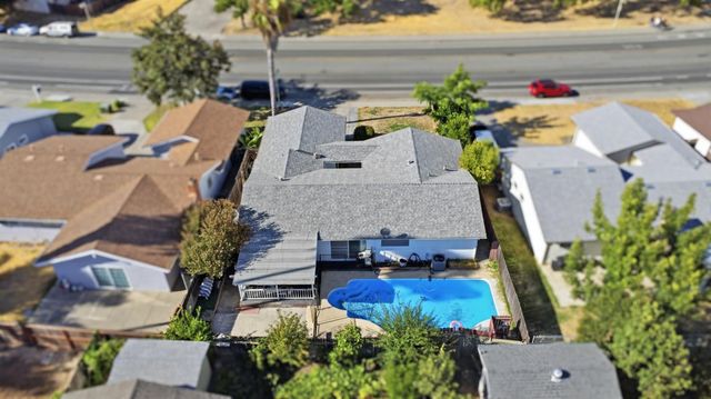 5960 Valley Hi Dr, Sacramento, CA 95823