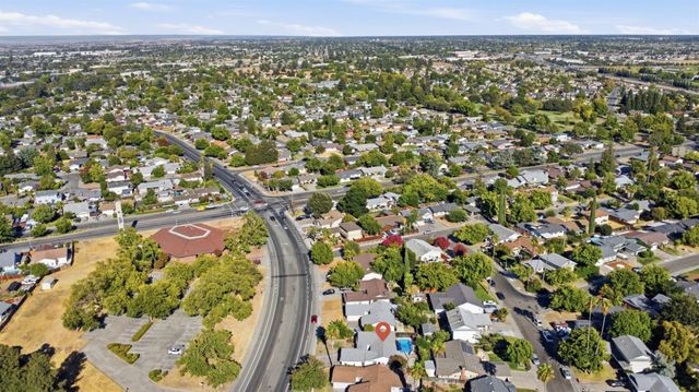 5960 Valley Hi Dr, Sacramento, CA 95823