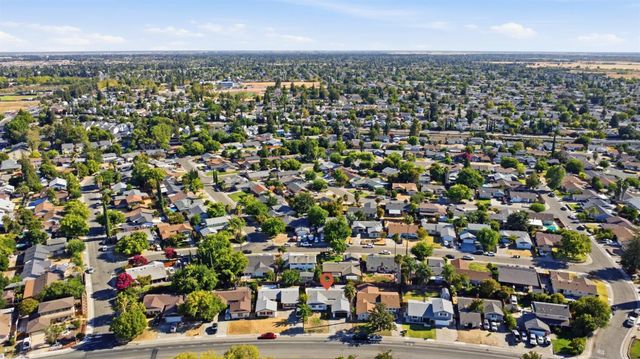 5960 Valley Hi Dr, Sacramento, CA 95823
