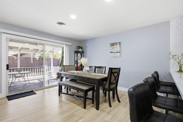 5960 Valley Hi Dr, Sacramento, CA 95823