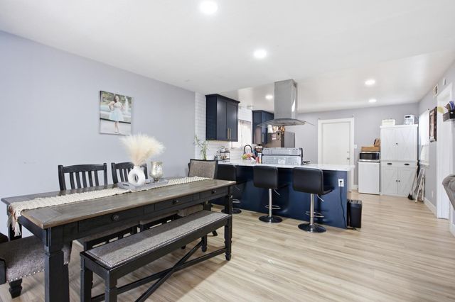 5960 Valley Hi Dr, Sacramento, CA 95823