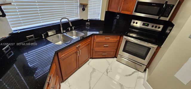 15355 SW 39th Lane, Miami, FL 33185