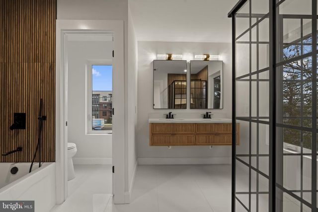 300 WITMER RD, Horsham, PA 19044