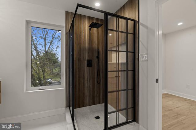 300 WITMER RD, Horsham, PA 19044