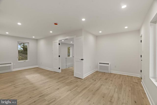 300 WITMER RD, Horsham, PA 19044