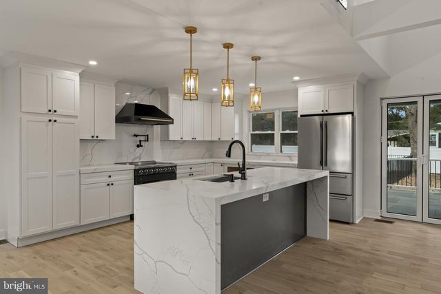 300 WITMER RD, Horsham, PA 19044