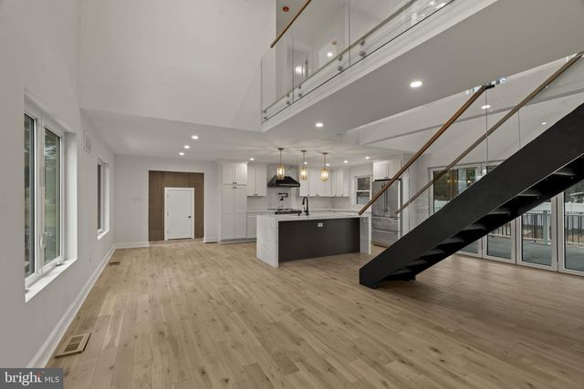 300 WITMER RD, Horsham, PA 19044