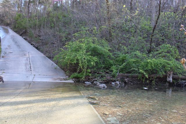 2240 Mease Drive, Reeds Spring, MO 65737