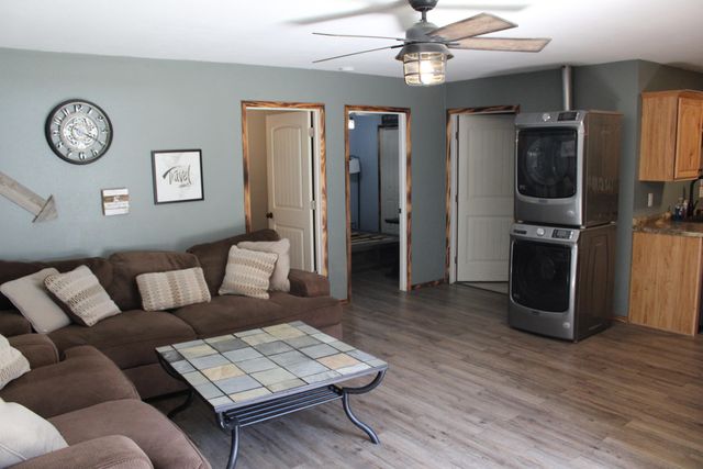 2240 Mease Drive, Reeds Spring, MO 65737