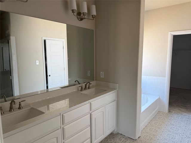 1033 Nighthawk Trail, Alvarado, TX 76009
