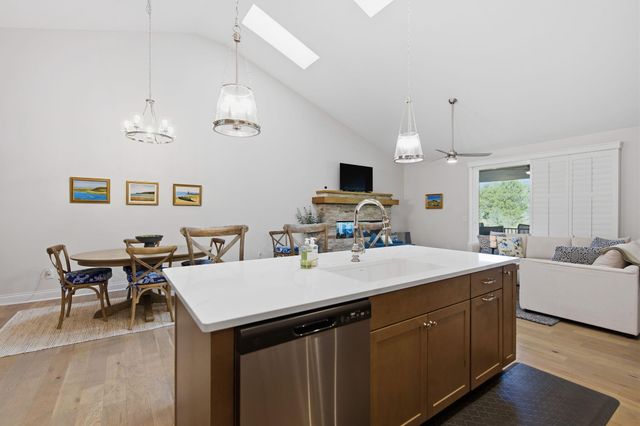 104 S Pinnacle Drive, Fort Thomas, KY 41075