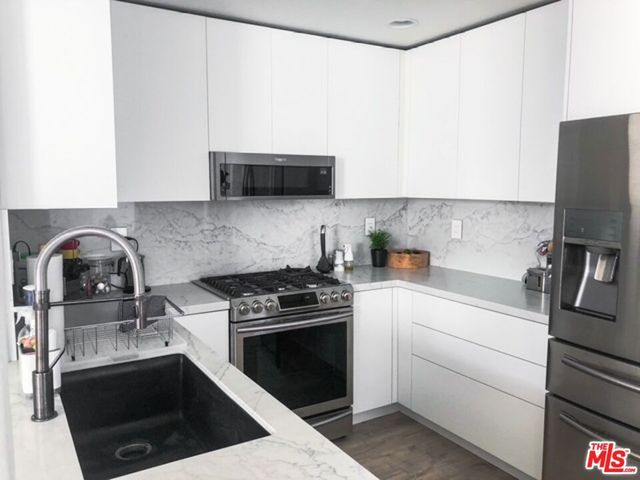 25735 Perlman Place H, Stevenson Ranch, CA 91381