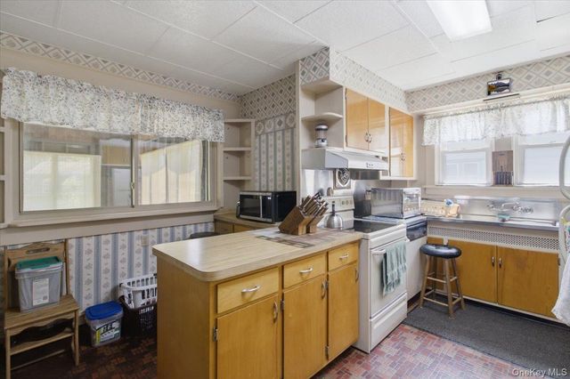 166 Spring Street, Catskill, NY 12414