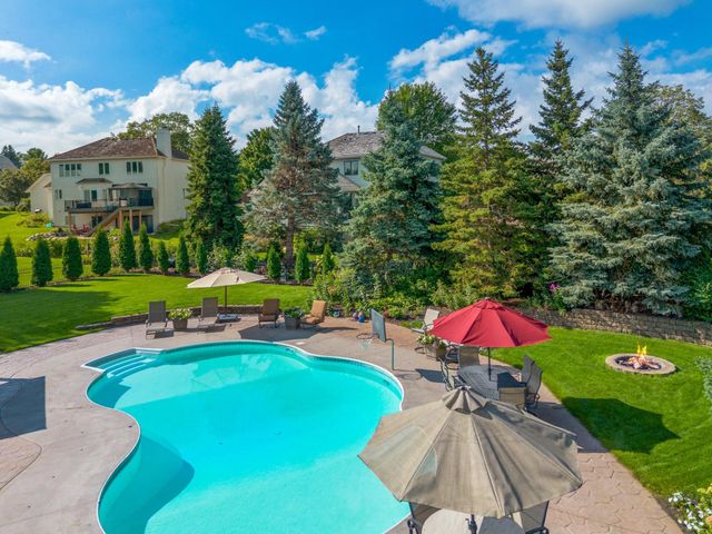 9548 Virginia Avenue S, Bloomington, MN 55438