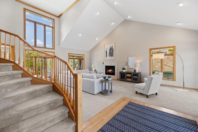9548 Virginia Avenue S, Bloomington, MN 55438