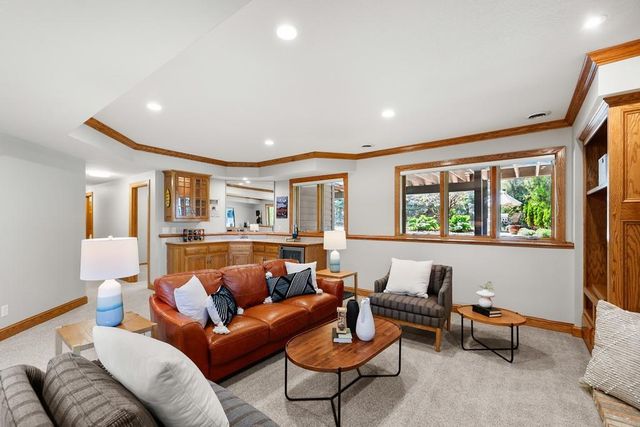 9548 Virginia Avenue S, Bloomington, MN 55438