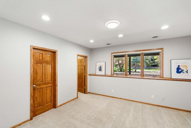 9548 Virginia Avenue S, Bloomington, MN 55438