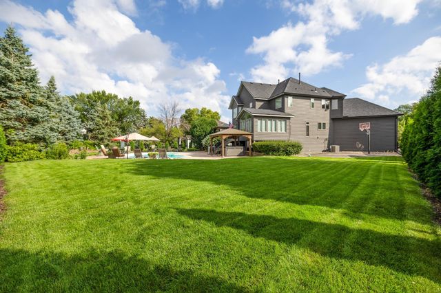 9548 Virginia Avenue S, Bloomington, MN 55438