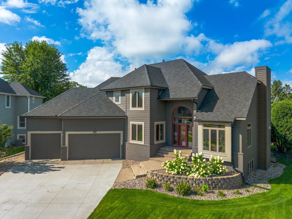 9548 Virginia Avenue S, Bloomington, MN 55438