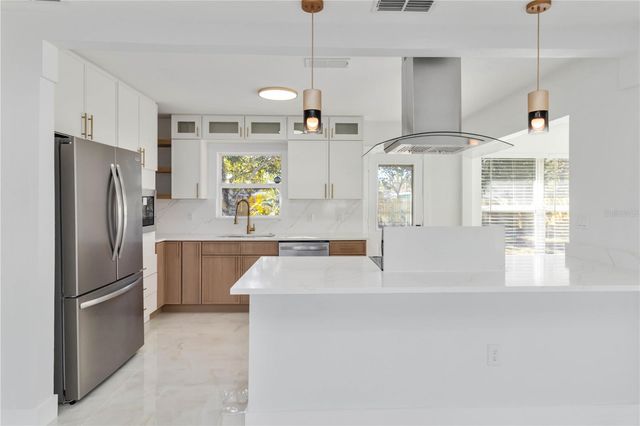 540 MILWAUKEE AVENUE, Dunedin, FL 34698