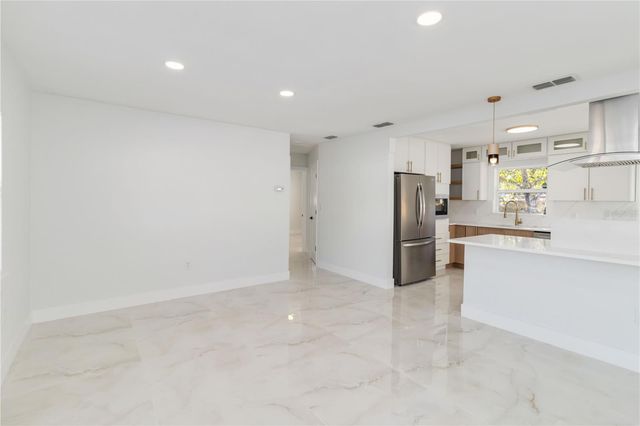 540 MILWAUKEE AVENUE, Dunedin, FL 34698