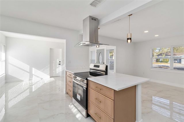 540 MILWAUKEE AVENUE, Dunedin, FL 34698