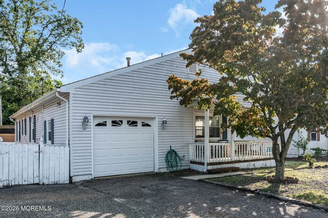 1905 Teakwood Road, Toms River, NJ 08753