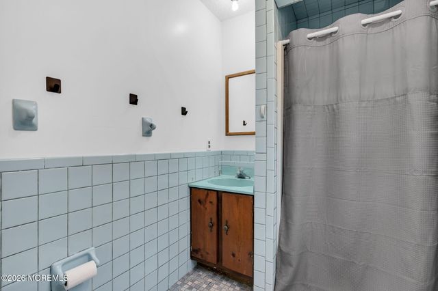 1905 Teakwood Road, Toms River, NJ 08753